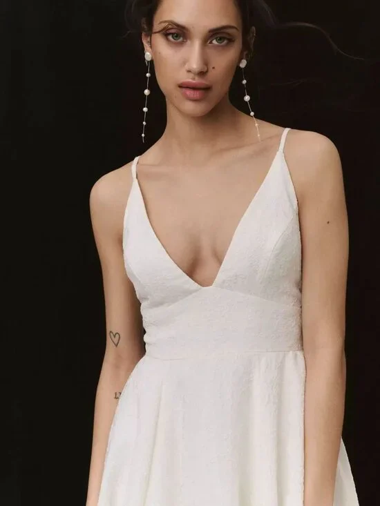 Jenny Yoo Persephone Wedding Gown Size 4 - Picture 3 of 16